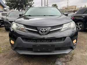 Toyota RAV4 Limited 4dr SUV (2.5L 4cyl 6A) 2014 Black