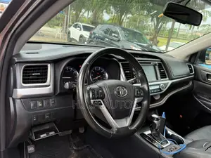 Toyota Highlander Limited 4dr SUV (3.5L 6cyl 6A) 2014 Gray