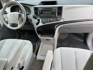 Toyota Sienna LE 8 Passenger 2011 Gray