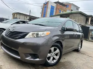 Toyota Sienna LE 8 Passenger 2011 Gray