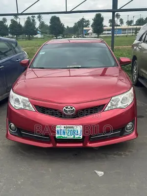 Toyota Camry SE 4dr Sedan (2.5L 4cyl 6A) 2012 Maroon