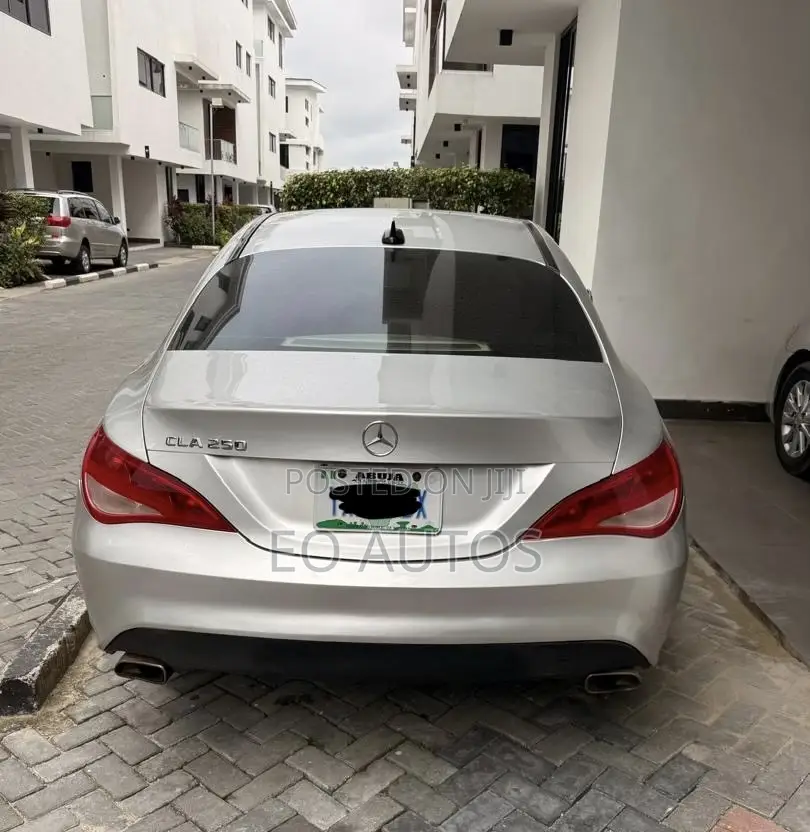 Mercedes-Benz CLA-Class 2015 Silver