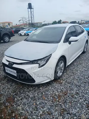 Toyota Corolla 2021 White