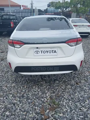 Toyota Corolla 2021 White