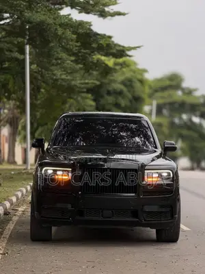 Rolls-Royce Cullinan Base 2020 Black