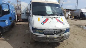 Available to Move Your Home Items, Furniture, Lagos & Interstate.