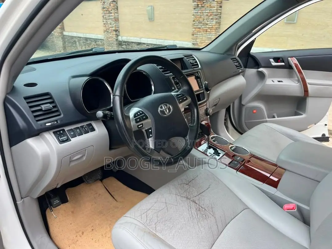 Toyota Highlander 2013 White