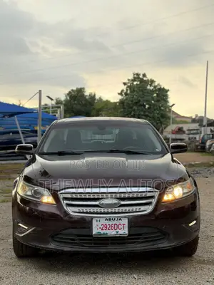 Ford Taurus SEL 2010 Burgundy