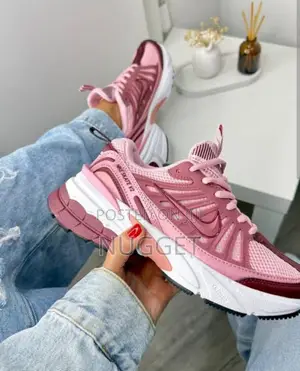 Nike Running Sneakers Pink