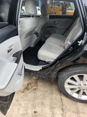 Toyota Venza LE 2011 Black