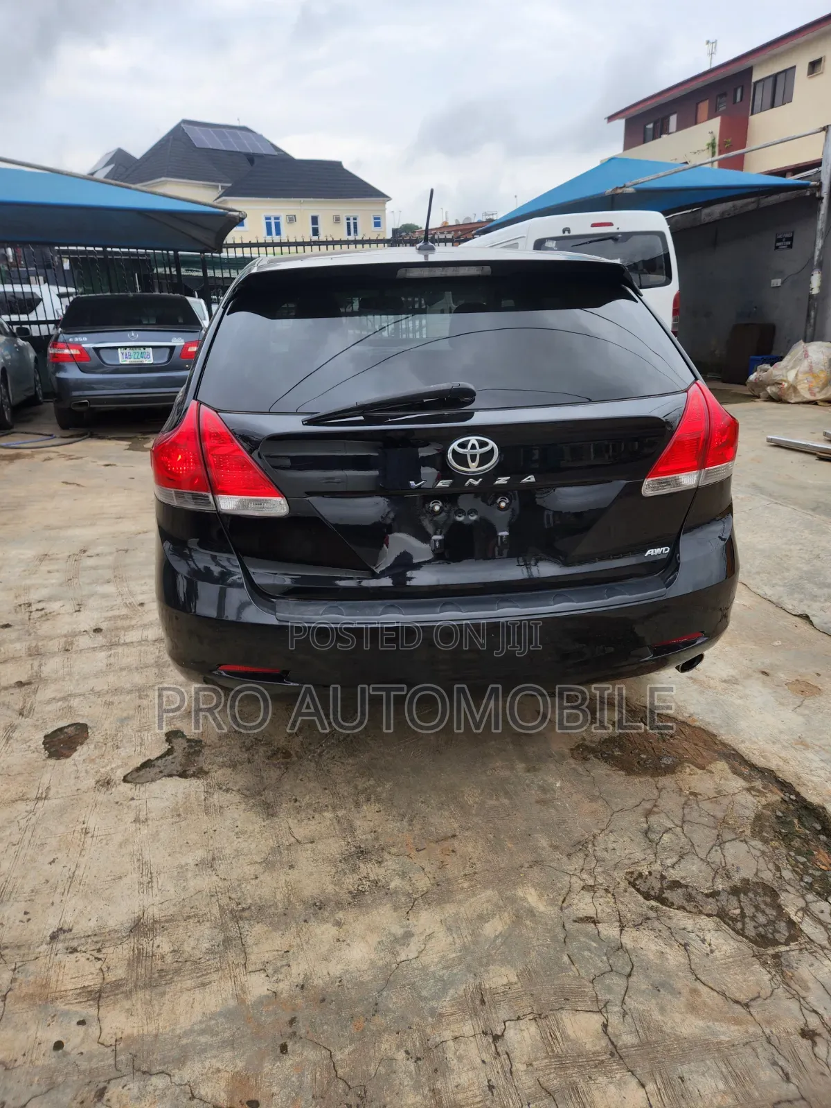 Toyota Venza LE 2011 Black