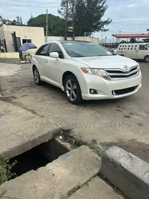 Toyota Venza 2011 White