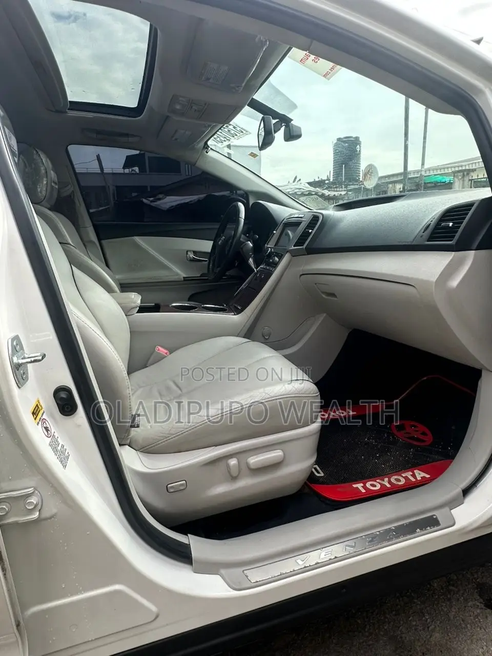 Toyota Venza 2011 White
