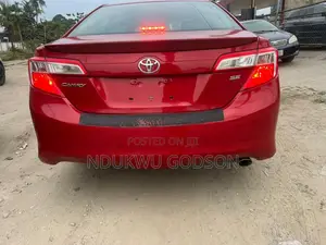Toyota Camry SE Sport 4dr Sedan (2.5L 4cyl 6A) 2014 Red