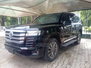 Toyota Land Cruiser 2022 Black