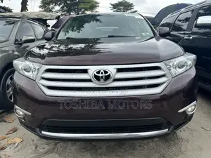 Toyota Highlander Limited 4dr SUV (3.5L 6cyl 6A) 2015 Red