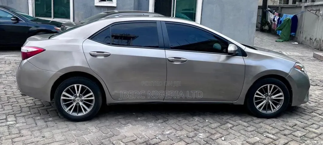 Toyota Corolla 2014 Gray