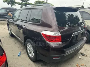 Toyota Highlander Limited 4dr SUV (3.5L 6cyl 6A) 2015 Red