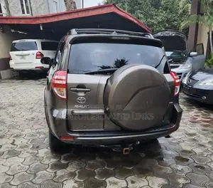 Toyota RAV4 2012 Brown