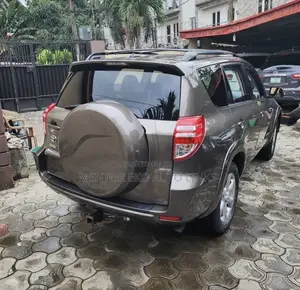Toyota RAV4 2012 Brown