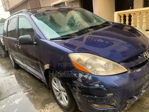 Toyota Sienna LE 4WD 2007 Blue