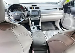 Toyota Camry LE 4dr Sedan (2.5L 4cyl 6A) 2013 Matt Black