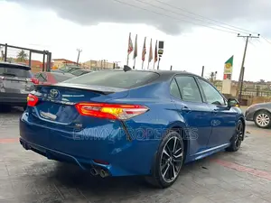 Toyota Camry XSE FWD 2020 Blue