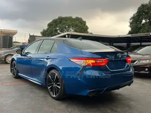 Toyota Camry XSE FWD 2020 Blue