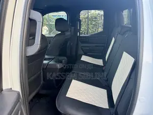 Toyota Tundra 2025 White
