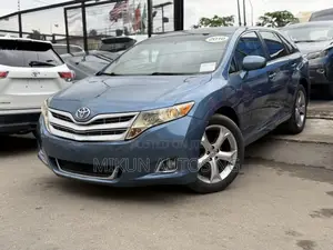 Toyota Venza XLE 2012 Blue