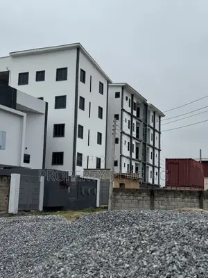 3bdrm Apartment in Olayele Newtown, Alaka/Iponri for sale