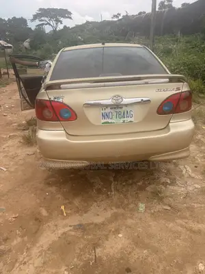 Toyota Corolla 2005 Gold
