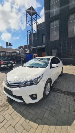 Toyota Corolla 2019 White