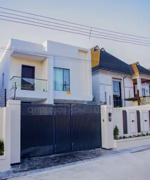 5bdrm Duplex in Woji for sale