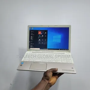 Laptop Toshiba 8GB Intel Core i3 HDD 500GB