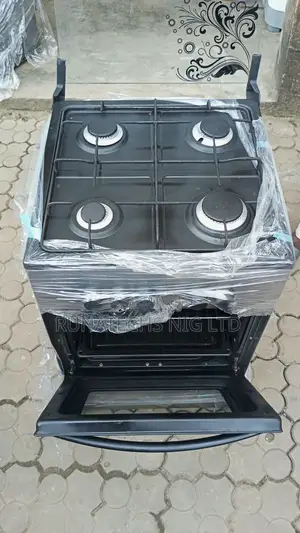 Maxi Standing Gas Cooker Solid Uk Used With Oven and Griller