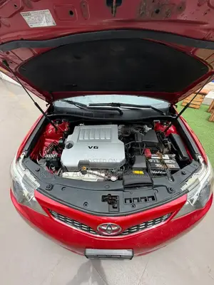 Toyota Camry SE V6 4dr Sedan (3.5L 6cyl 6A) 2013 Red