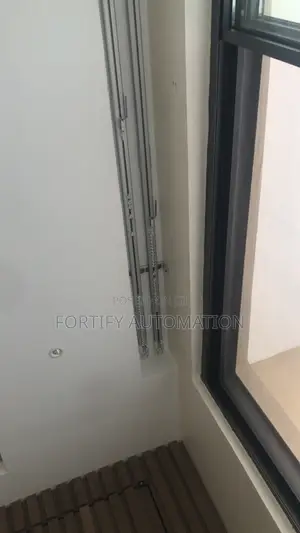 Smart Curtain Motorized Blind Installation