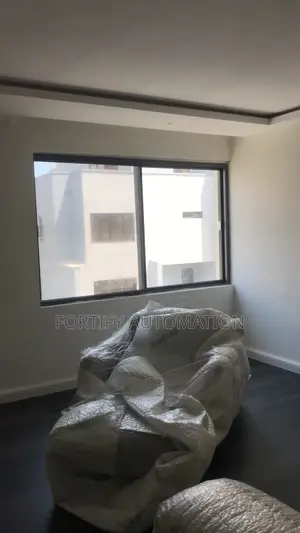 Smart Curtain Motorized Blind Installation