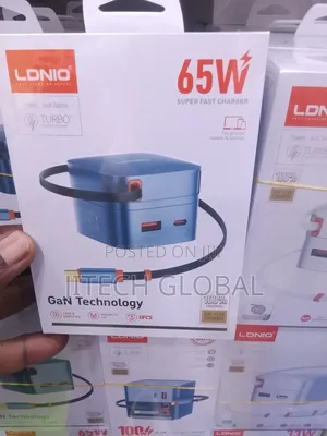 65W Fast Charger With Retractable Cable Q10