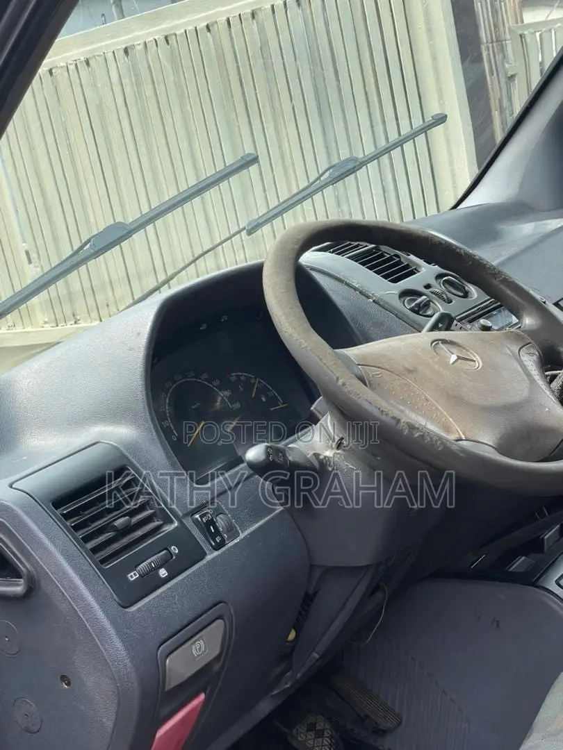 Mercedes-Benz Vito 2000 Black
