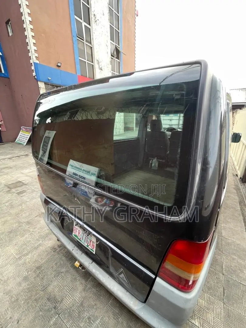 Mercedes-Benz Vito 2000 Black