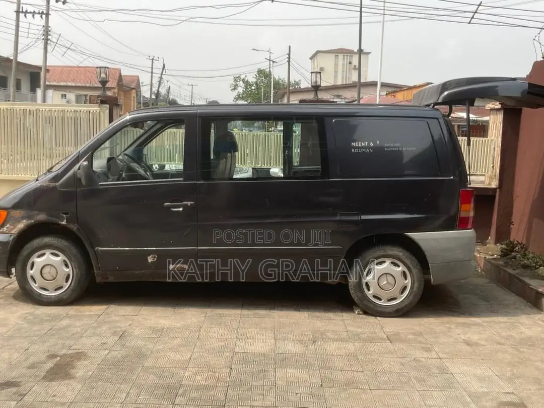 Mercedes-Benz Vito 2000 Black