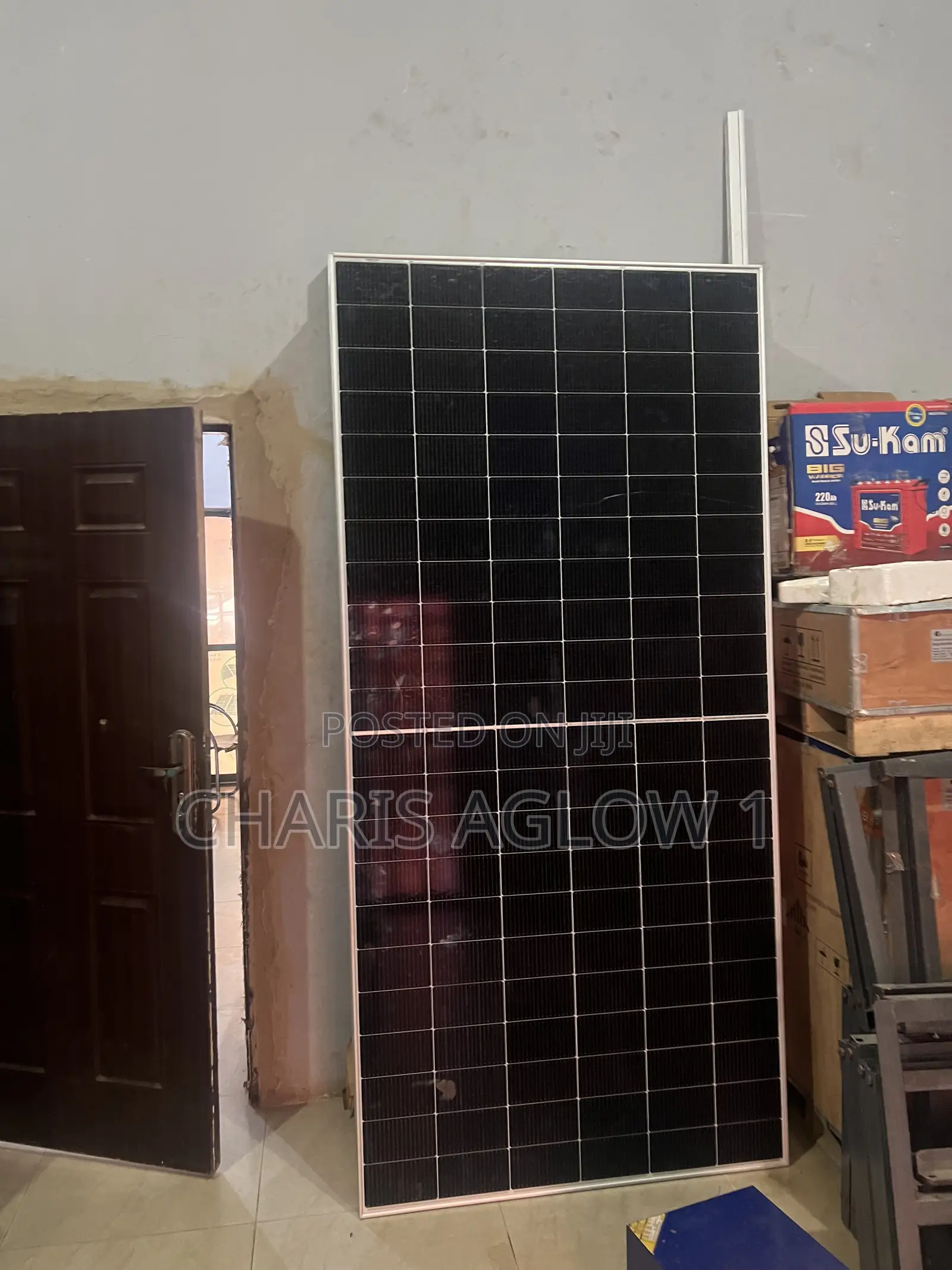 650Watt Jinko Solar Panel