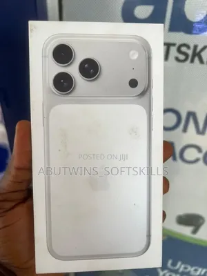 New Apple iPhone 17 Pro Max 256 GB Silver