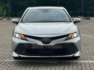 Toyota Camry LE FWD (2.5L 4cyl 8AM) 2018 Silver