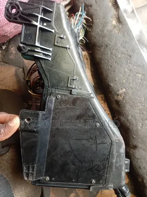2007 Camry and Lexus Es350 Bonnet Fuse Box