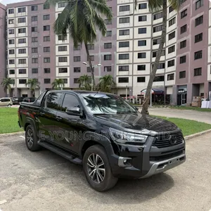 Toyota Hilux 2020 Black