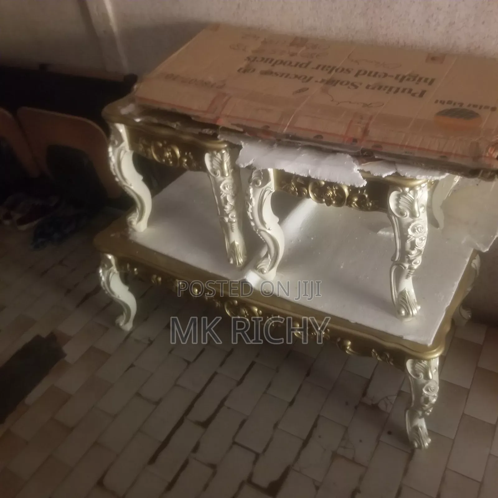 Tthe Best Quality Table