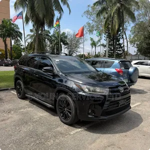 Toyota Highlander SE 2019 Black